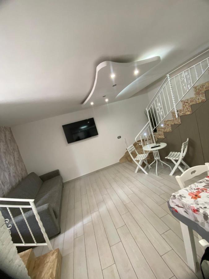 Daly Home Intero Appartamento Mugnano di Napoli Экстерьер фото