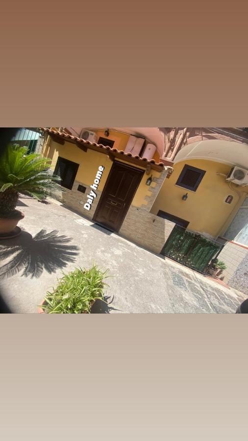 Daly Home Intero Appartamento Mugnano di Napoli Экстерьер фото