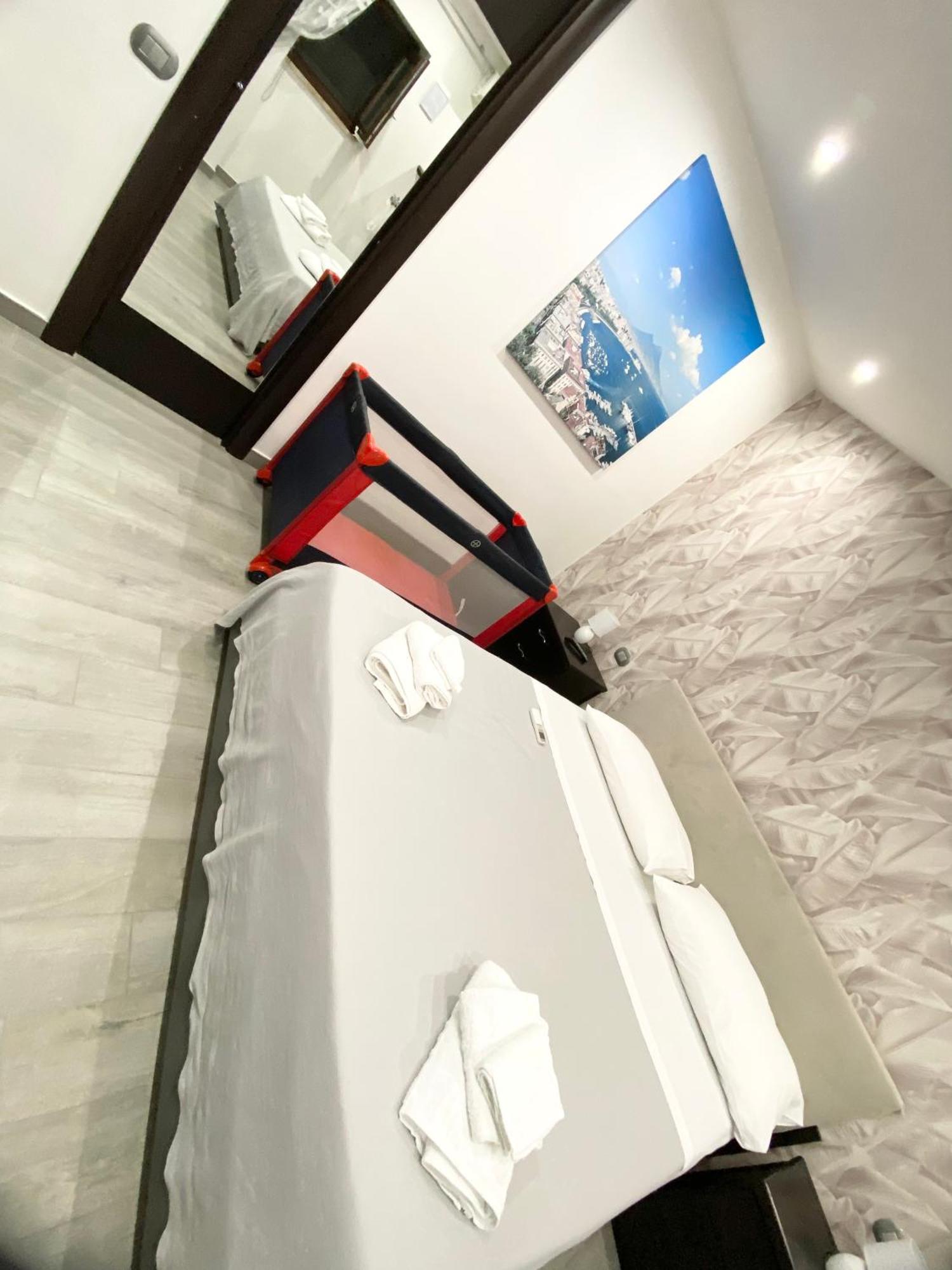 Daly Home Intero Appartamento Mugnano di Napoli Экстерьер фото
